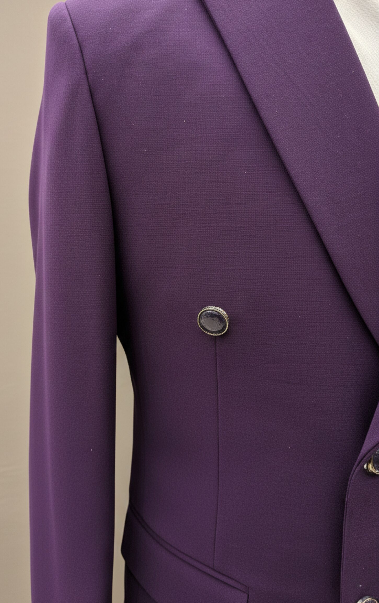 Bold Purple Double-Breasted Suit - Image 7