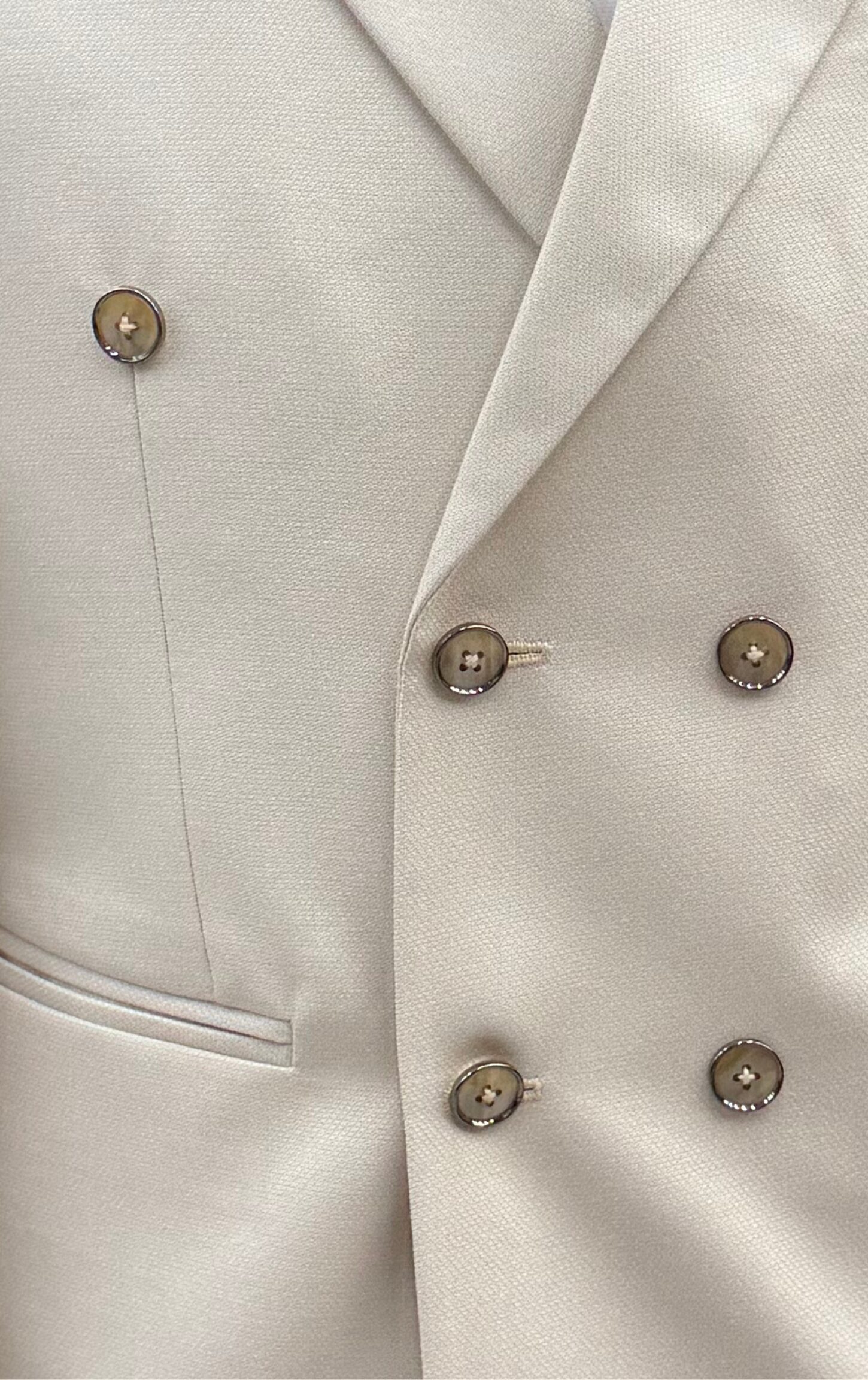 Elegant Beige Double-Breasted Suit - Image 6