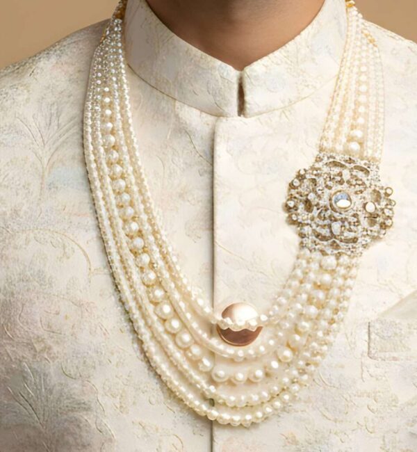 White Pearl Mala with Side Stone Brooch